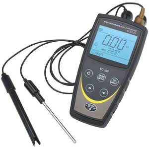 Oakton EC 100 Portable Conductivity Meter Kit with Case, EC/ATC Probe, and Solutions